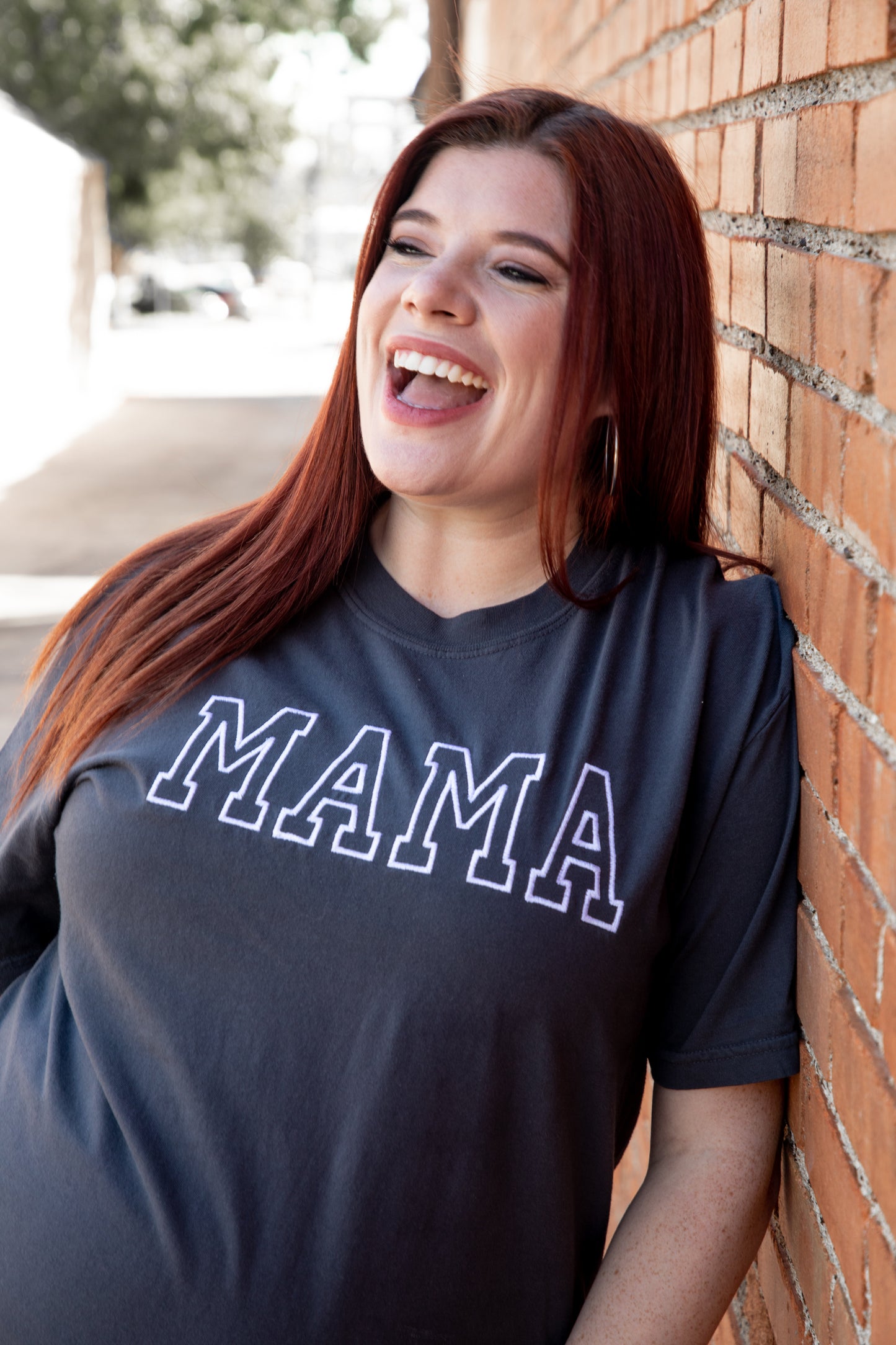 embroidered mama tee